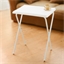 Petite table d'appoint pliante en plastique
