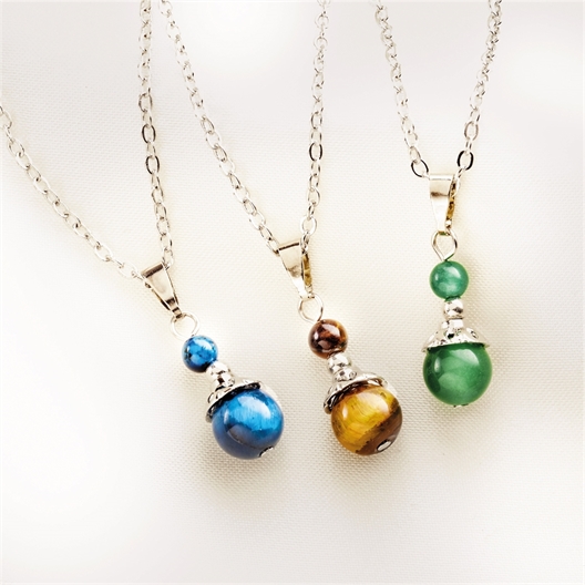 collier de toute sorte - L'âge de pierre
