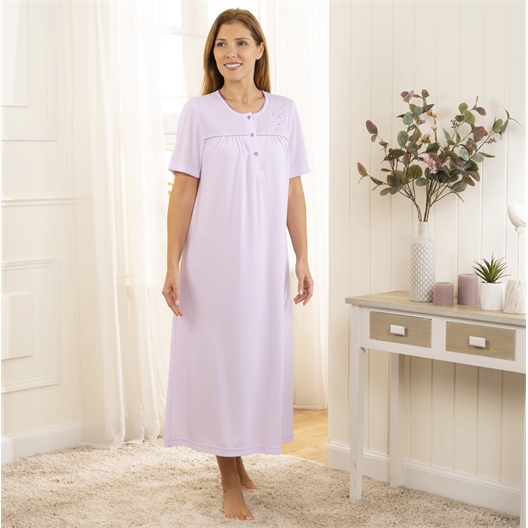 Chemise de nuit plissée manches courtes parme ou bleu